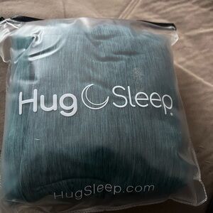 Hug Sleep Teal Blanket